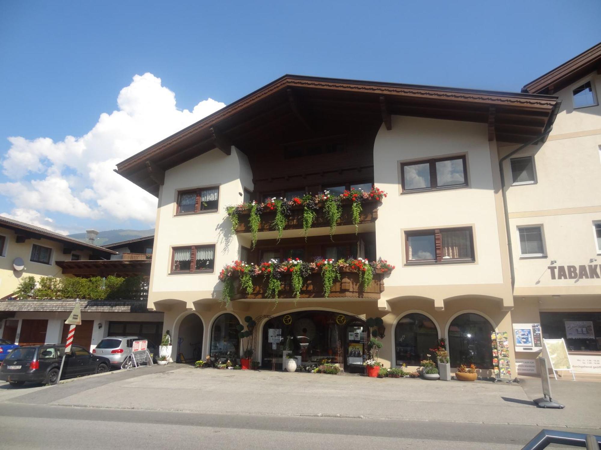 Ferienwohnung Blumen Penz Zell am Ziller Rum bild
